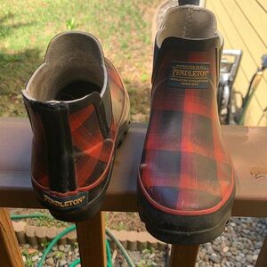 Pendleton Classic Ombre Chelsea Short Rain Boot Size 7
